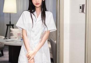 秀人网 – 刘婷婷棉袜最新分享，人间质感，来自袜子的细节