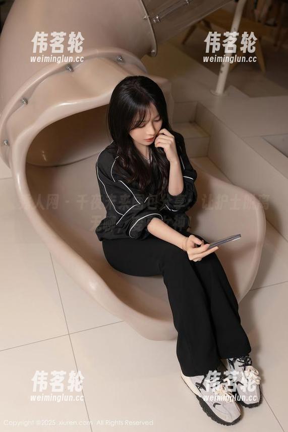 秀人网-千夜未来 秀人网 - 千夜未来图包分享:让护士脱离无聊,变身女神!