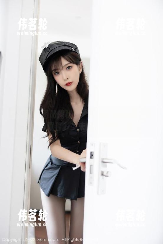秀人网 - 图册揭秘：媃柔rourou的厨娘背后，隐藏着多少未解的食物之谜？