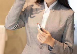 秀人网 – 怀疑人生的时刻？来看看波巧酱的礼服，顺便下载让自己治愈一下。