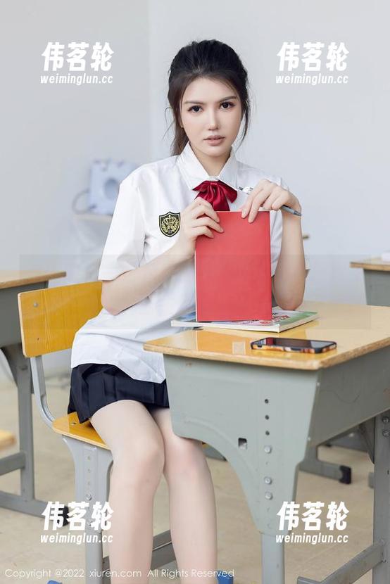 秀人网 - 一份精彩的厨娘写真集，糯美子带你感受别样的生活气息——快来下载！