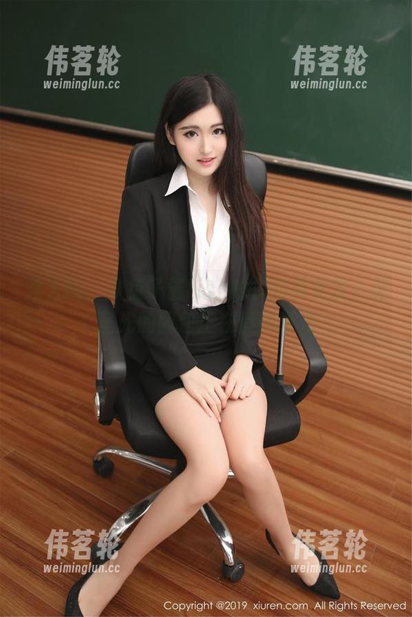 秀人网-鱼子酱fish 秀人网 - 从鱼子酱fish的视角看女友,无圣光的图包正在悄悄发光