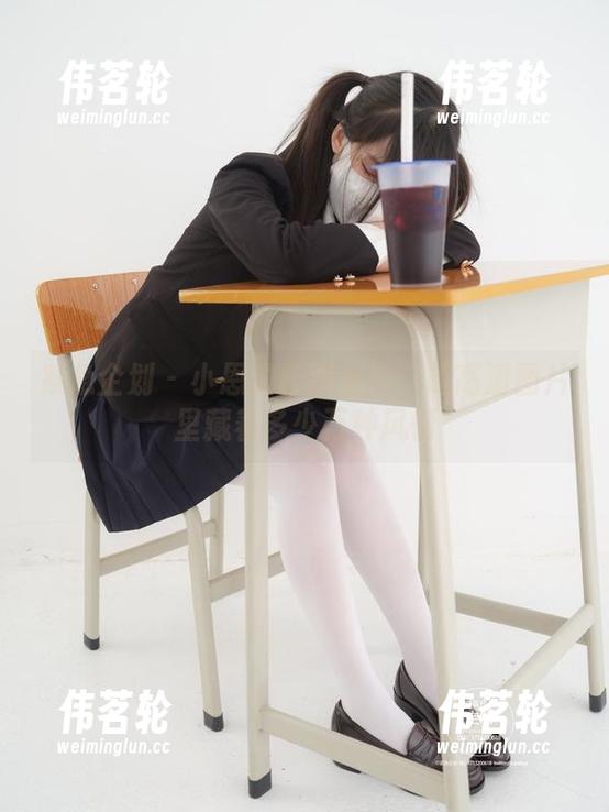 紧急企划-小恩 紧急企划 - 小恩的校服视界:超高清图片里藏着多少万种风情