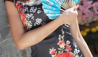 美媛馆 – 一起欣赏小海臀rena的短裙风情：高清合集不容错过！