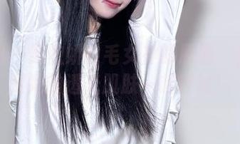 微密圈 – 聂傲娇白毛女神的原图：仿佛能跟她的透光肌肤一起呼吸！