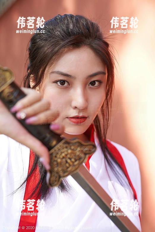 蜜桃社 - 爱丽莎Lisa与纯白：一组让你重新审视高清作品的写真