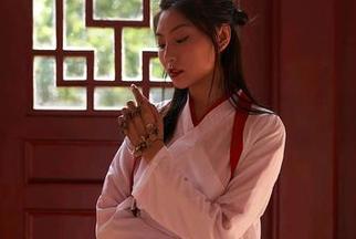蜜桃社 – 免费抢！真希美腿图集，轻松锁定你的视线！