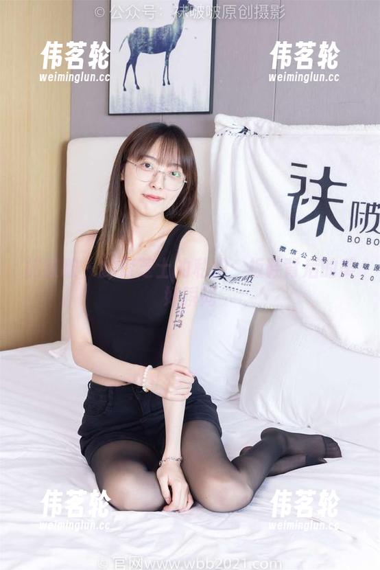 袜啵啵 - 探索芝士的私拍：板鞋背后的美好瞬间