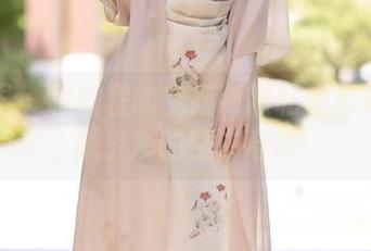 语画界 – 程程程的空姐制服私房写真：壁纸上演的空中奇遇