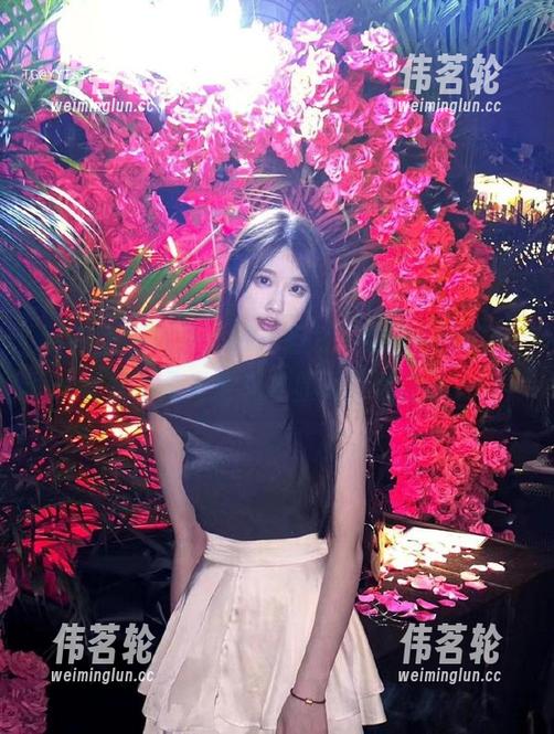 轩子巨2兔 微密圈 - 拜托,轩子巨2兔的新年快乐写真是不是无圣光才显得这么生动?