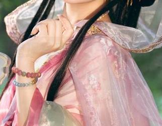 雯妹不讲道理写真：这一季的纯白花朵暗示着啥？