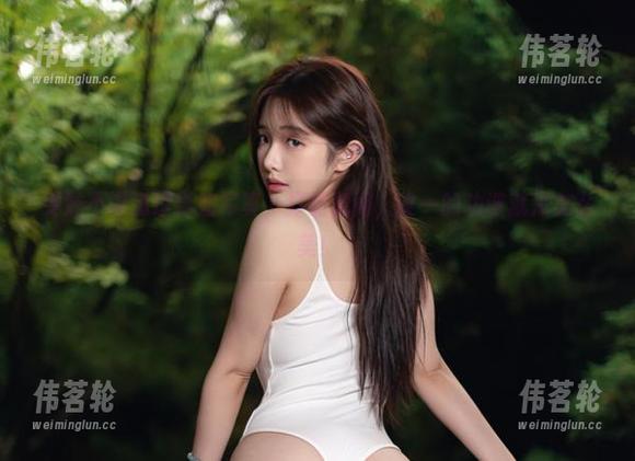 雯妹不讲道理学姐写真，打破沉闷，唯一的功课就是怎么美！
