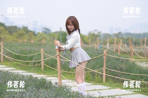 热裤短丝小妹私拍合集，来魔镜街拍收获快乐大礼包！
